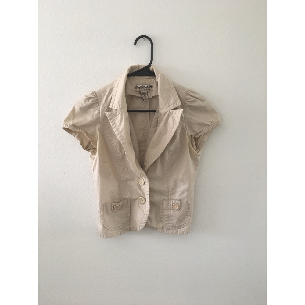 Safari Beige short sleeve Jacket cloverleaf collar