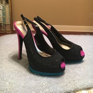 Steve Madden sling back peep toe heels