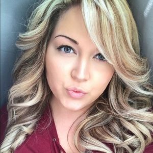 Meet your Posher, Alexis