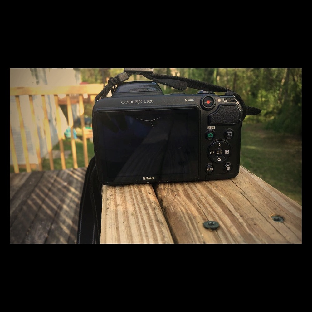 Nikon Camera - Picture 3 of 4