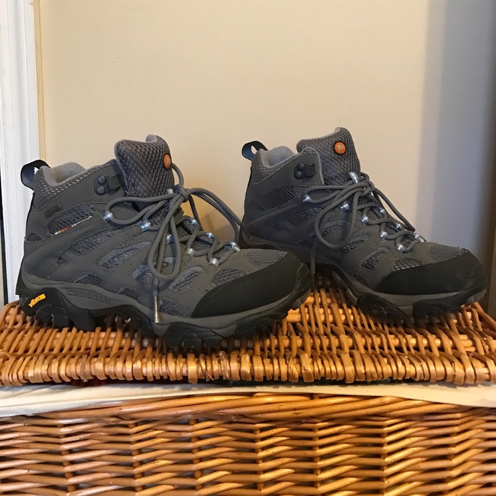 Merrell Moab Mid Gore-Tex Hiking Boot
