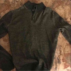 Dark green gap sweater
