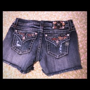 Miss Me signature shorts size 29