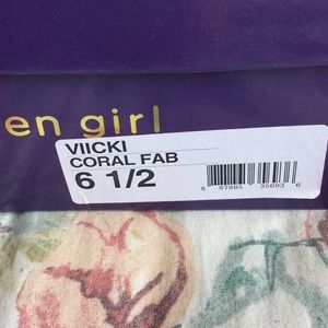 Brand new coral wedges