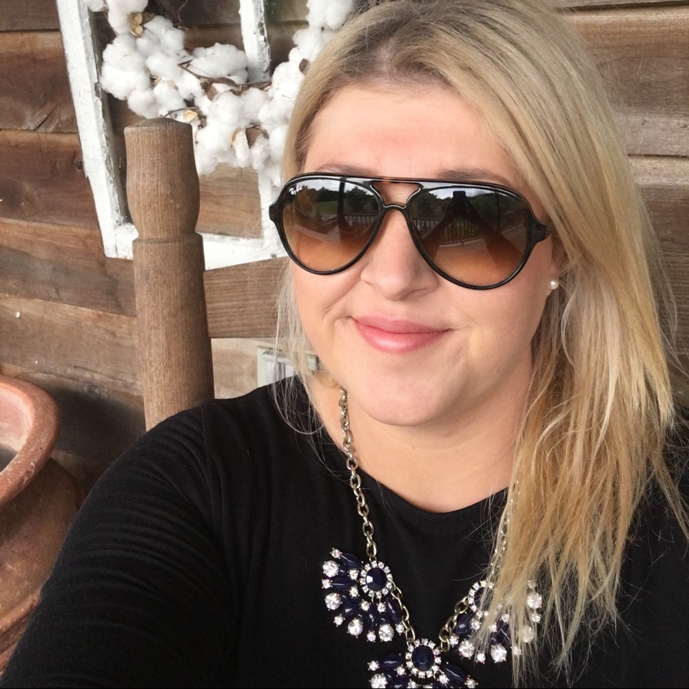 Meet your Posher, Jen