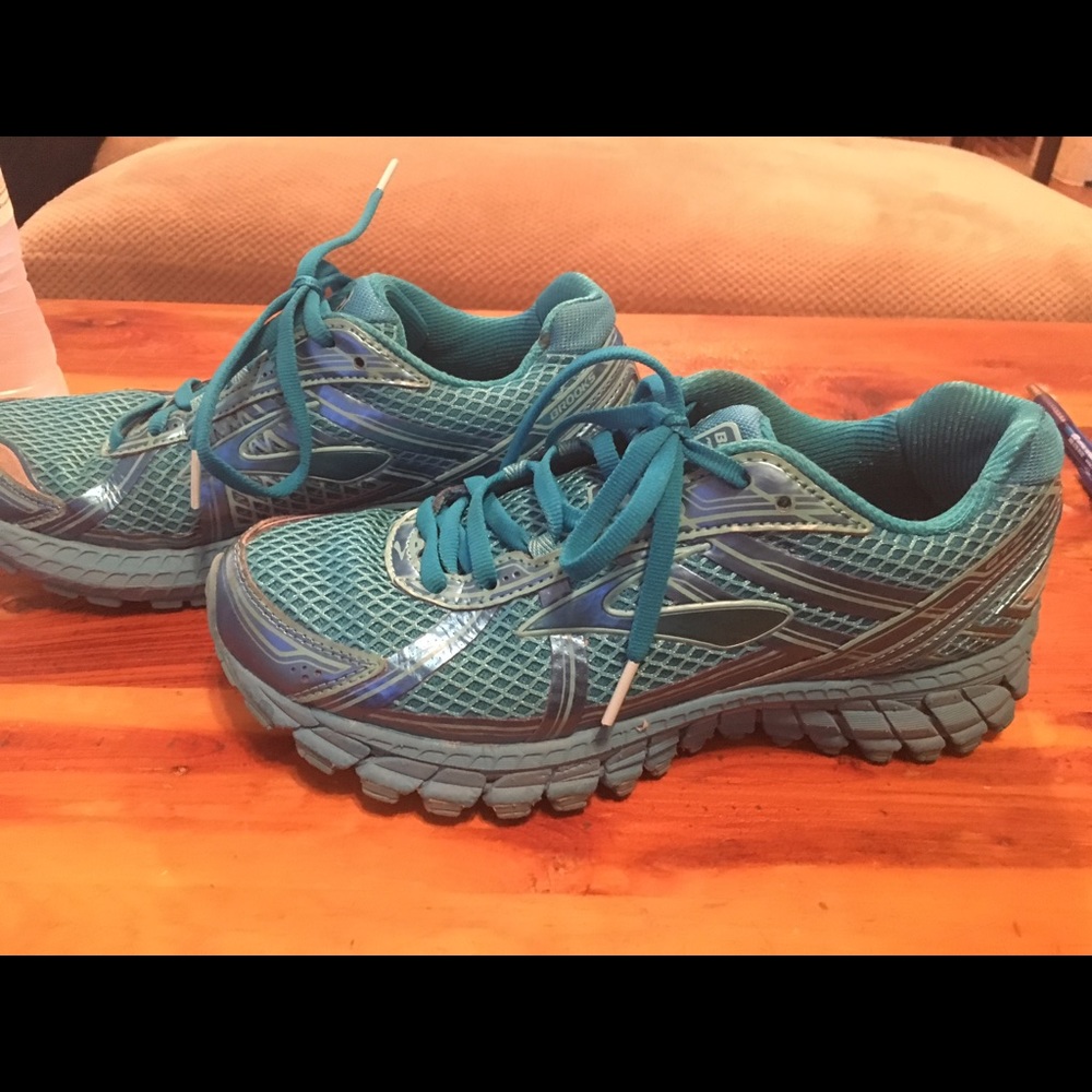 Brooks running shoes !