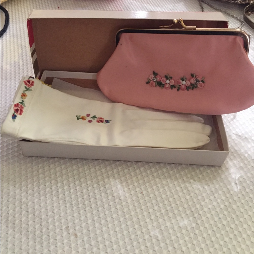 Robinson's pink handbag