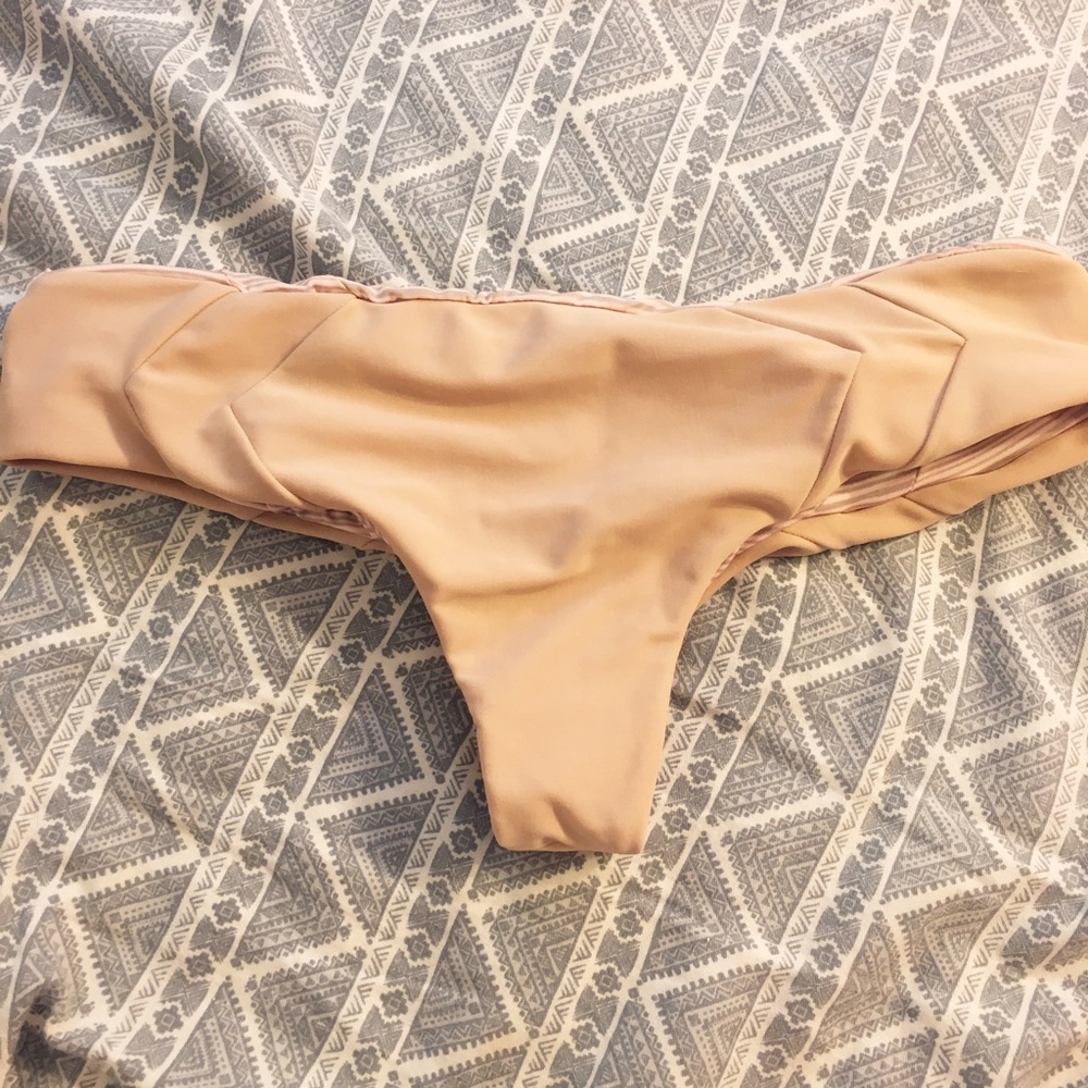 NWOT acacia mentawai bikini bottom in nude