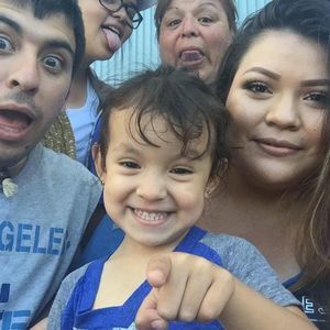 Meet your Posher, Rosa elena