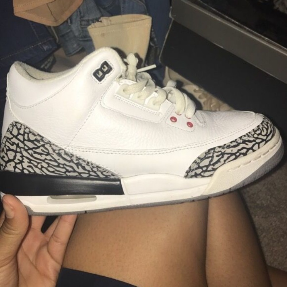 Jordan Retro white cement 3s