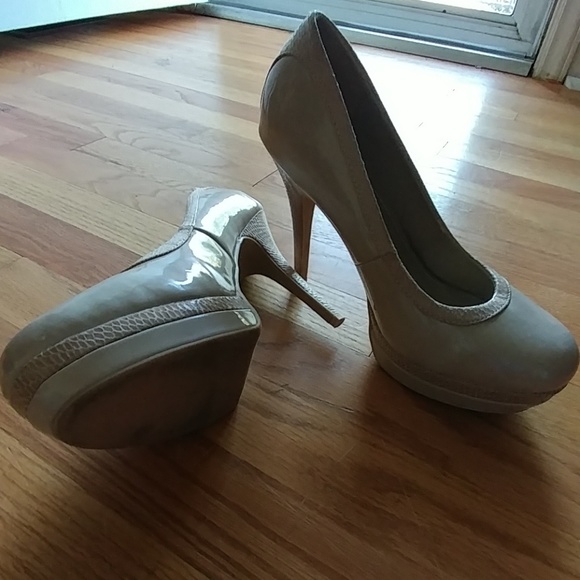 BABY PHAT CHANCE PATENT SNAKE SKIN HEELS. SIZE 10 - Picture 2 of 8