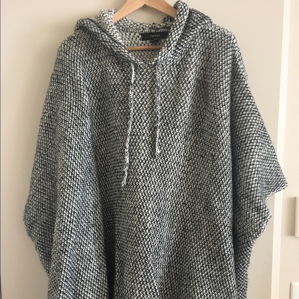Gray poncho with hoodie