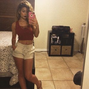 Burnt brick laced top ✨💋