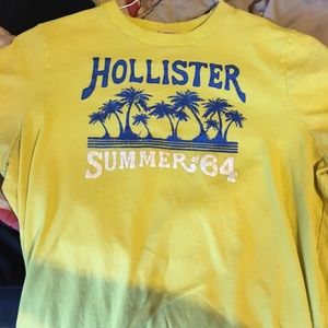 Hollister tee