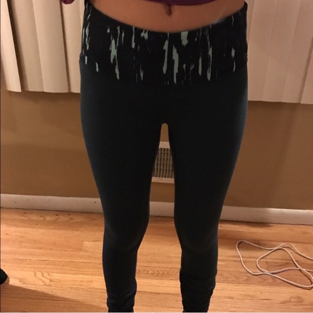 Lululemon forest green leggings