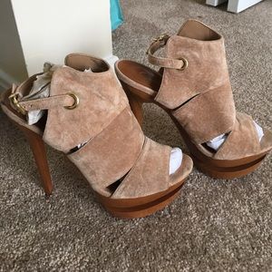 Jessica Simpson Nude stilleto 7.5