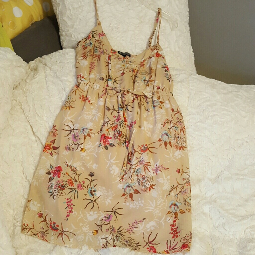Flower pattern tan dress