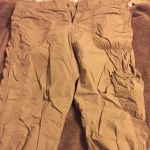 Gap surplus capris