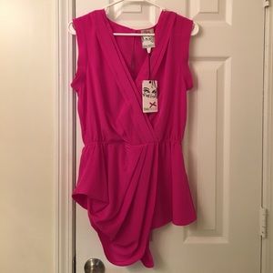 Yoana Baraschi berry top