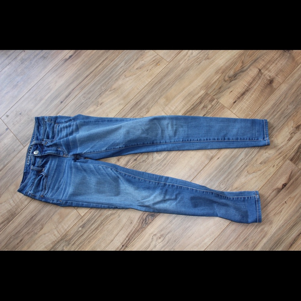 medium wash american eagle super skinny jeggings