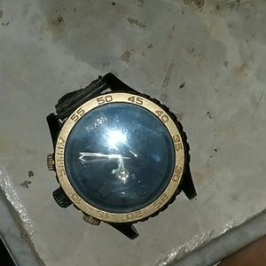 Nixon watch