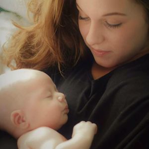 Meet your Posher, Elaina