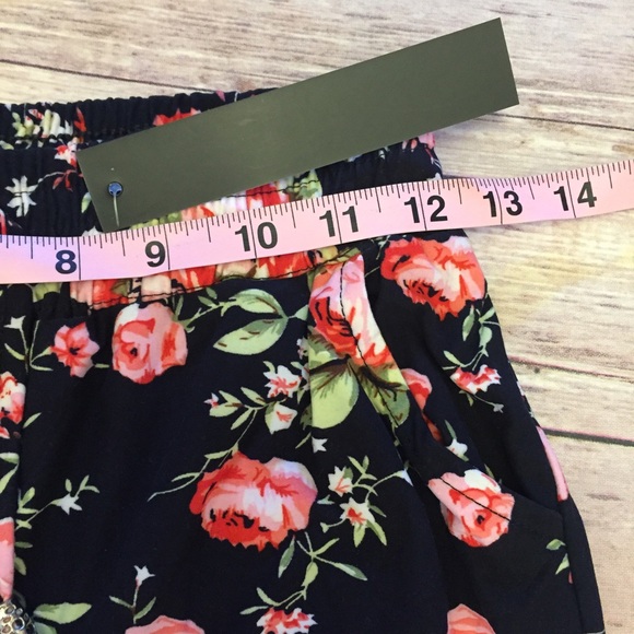 ❤️❗️S/M Floral Drawstring Capri w/Pockets - Picture 5 of 7