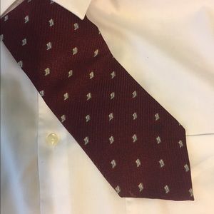 Geoffrey Beane 100% silk tie