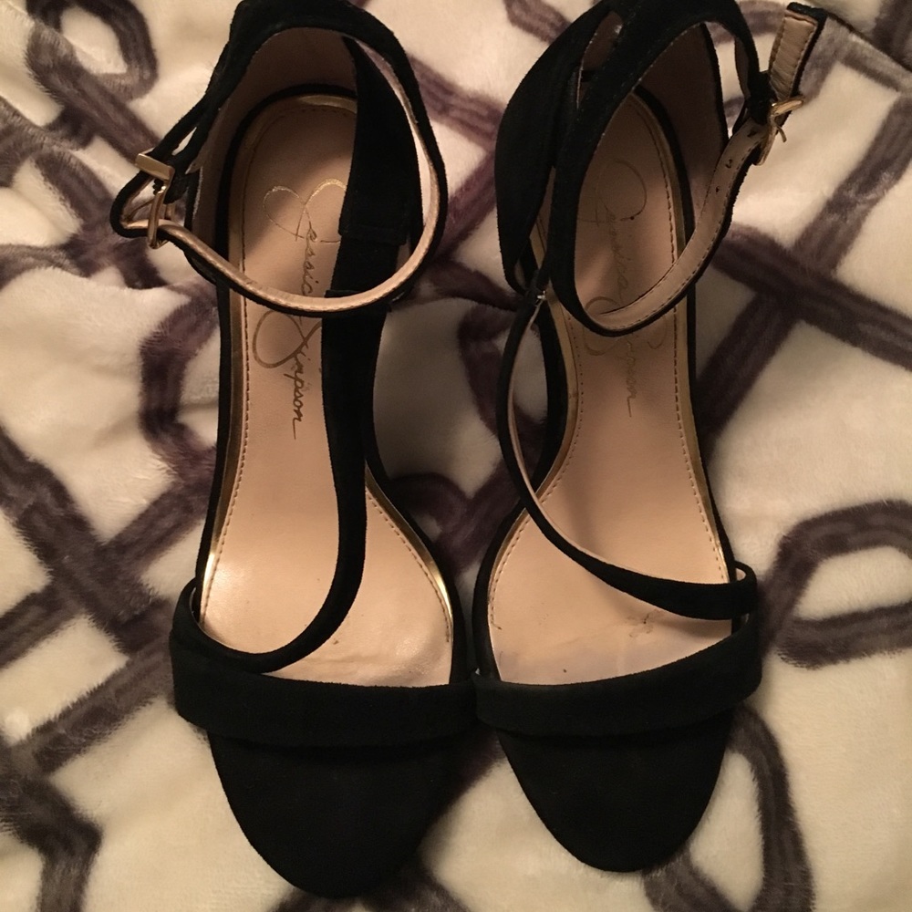 Jessica Simpson black heels