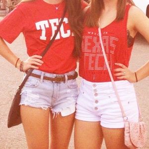 American eagle mid rise shorts