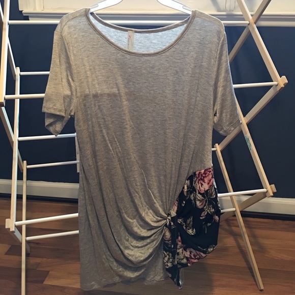 Floral print side knot top - Picture 2 of 2