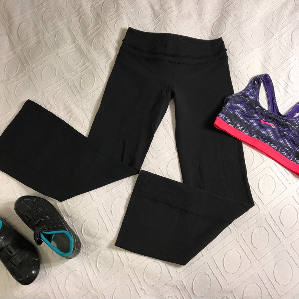 Black Lulu Lemon Yoga Pants