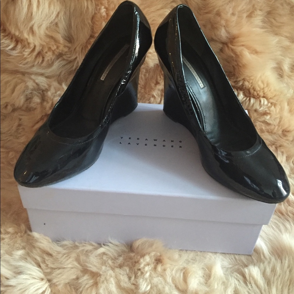 Vera Wang Wedges