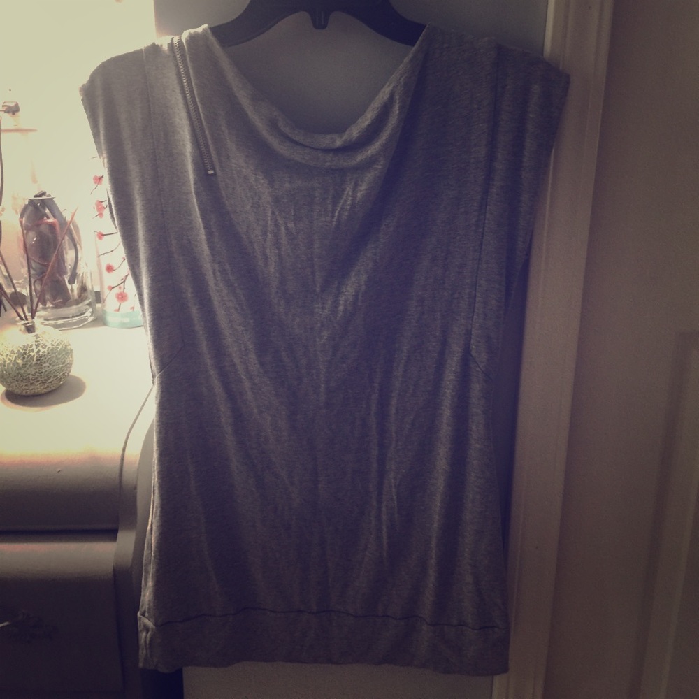 Shirt - Picture 2 of 3
