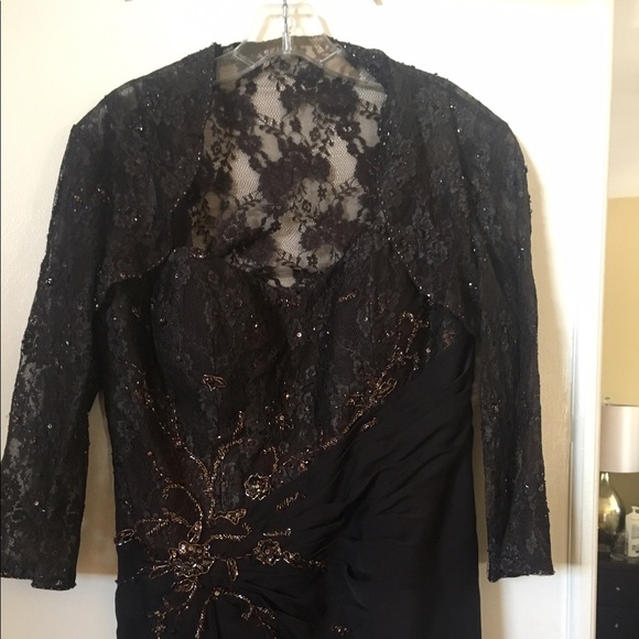 Mother of the bride or groom gown - Picture 1 of 8