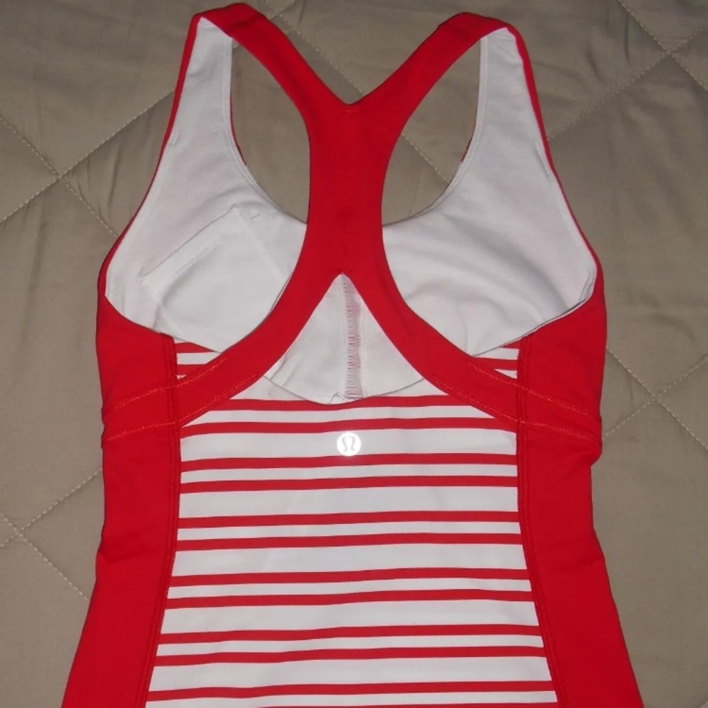 Lululemon Run Fast Track Tank - Picture 3 of 4