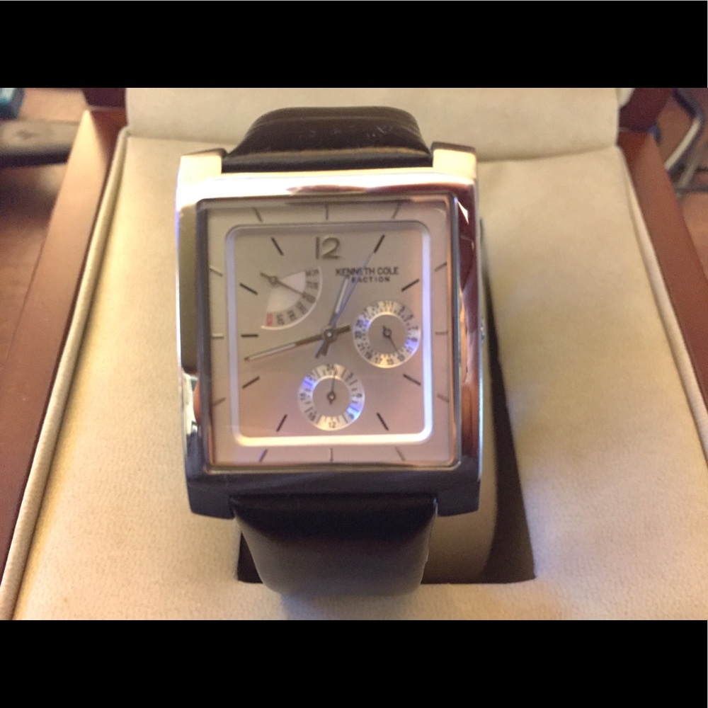 Kenneth Cole Chronograph