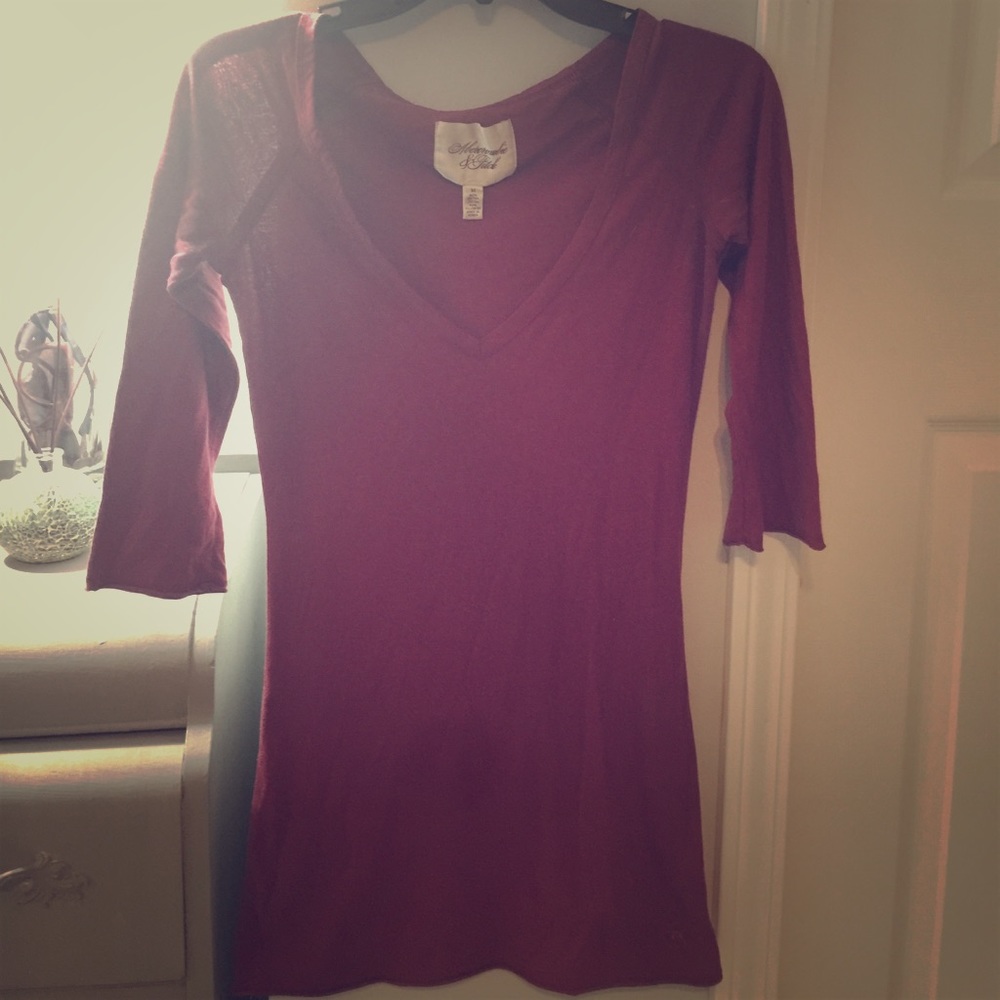 Quarter length sleeve shirt shirt