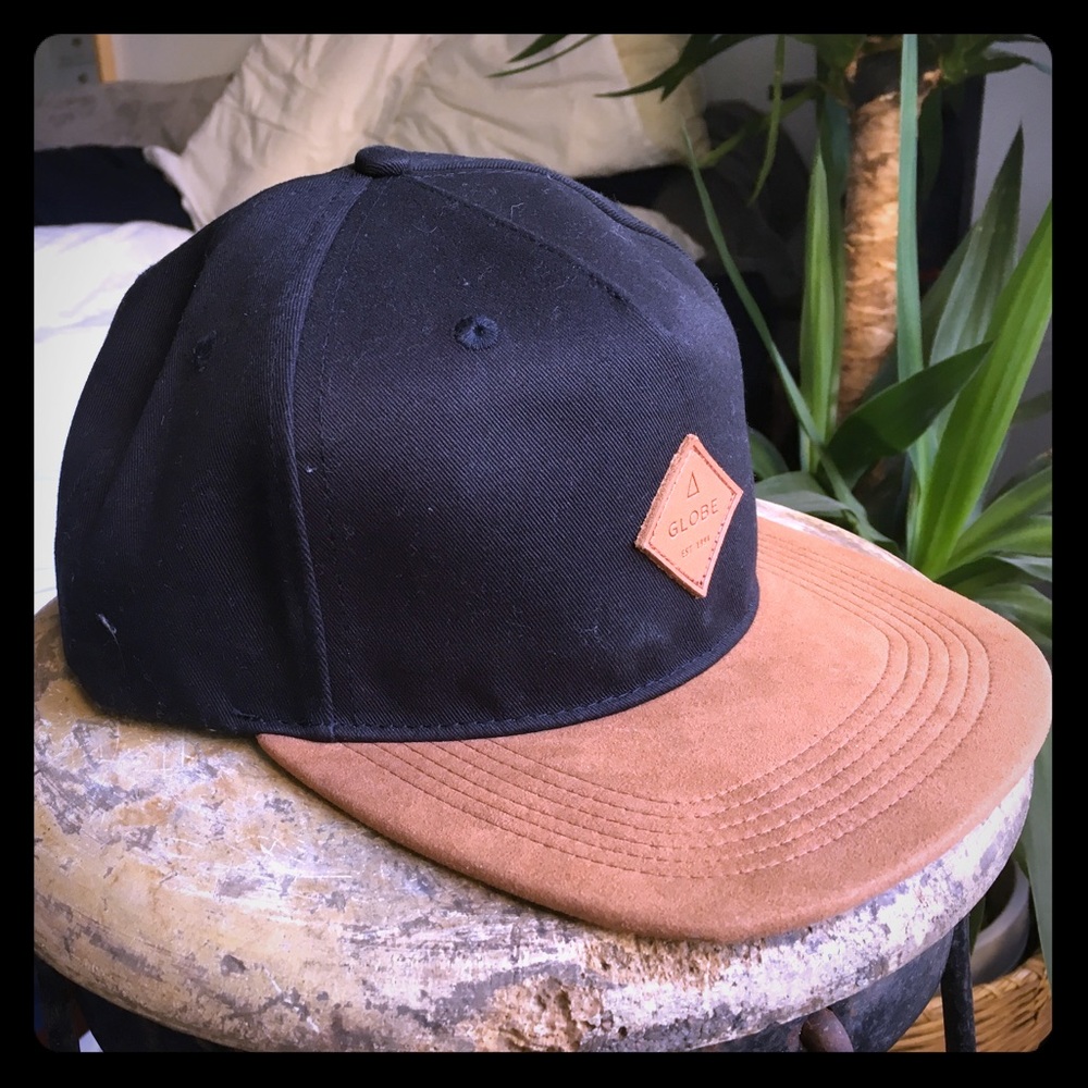 Globe - SnapBack hat