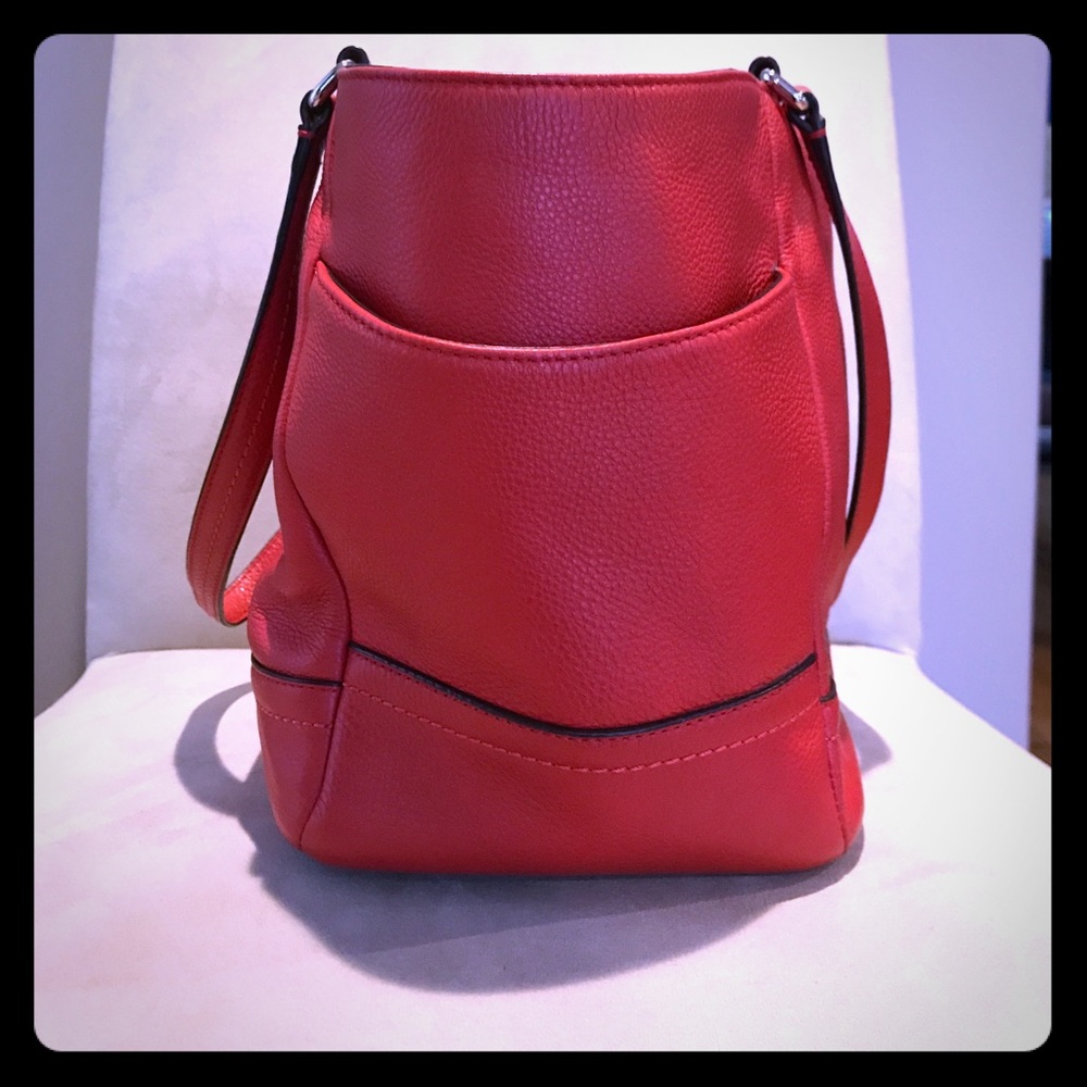 Red Coach Park leather carryall - Picture 2 of 2