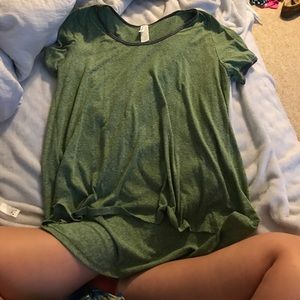 LuLaRoe classic tee