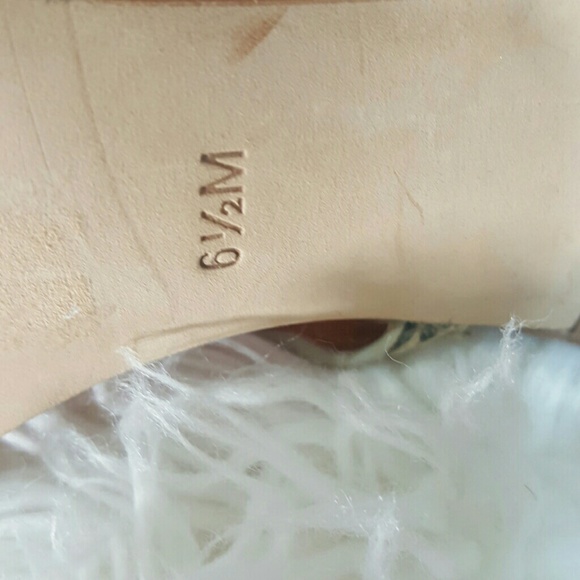 Authentic tory Burch strappy sandals - Picture 5 of 6