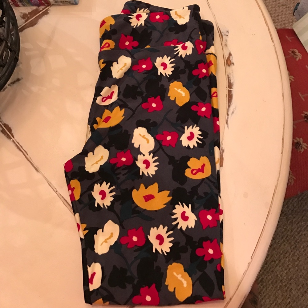 BN, never worn floral LuLaRoe TC leggings
