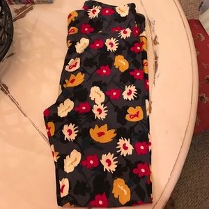 BN, never worn floral LuLaRoe TC leggings