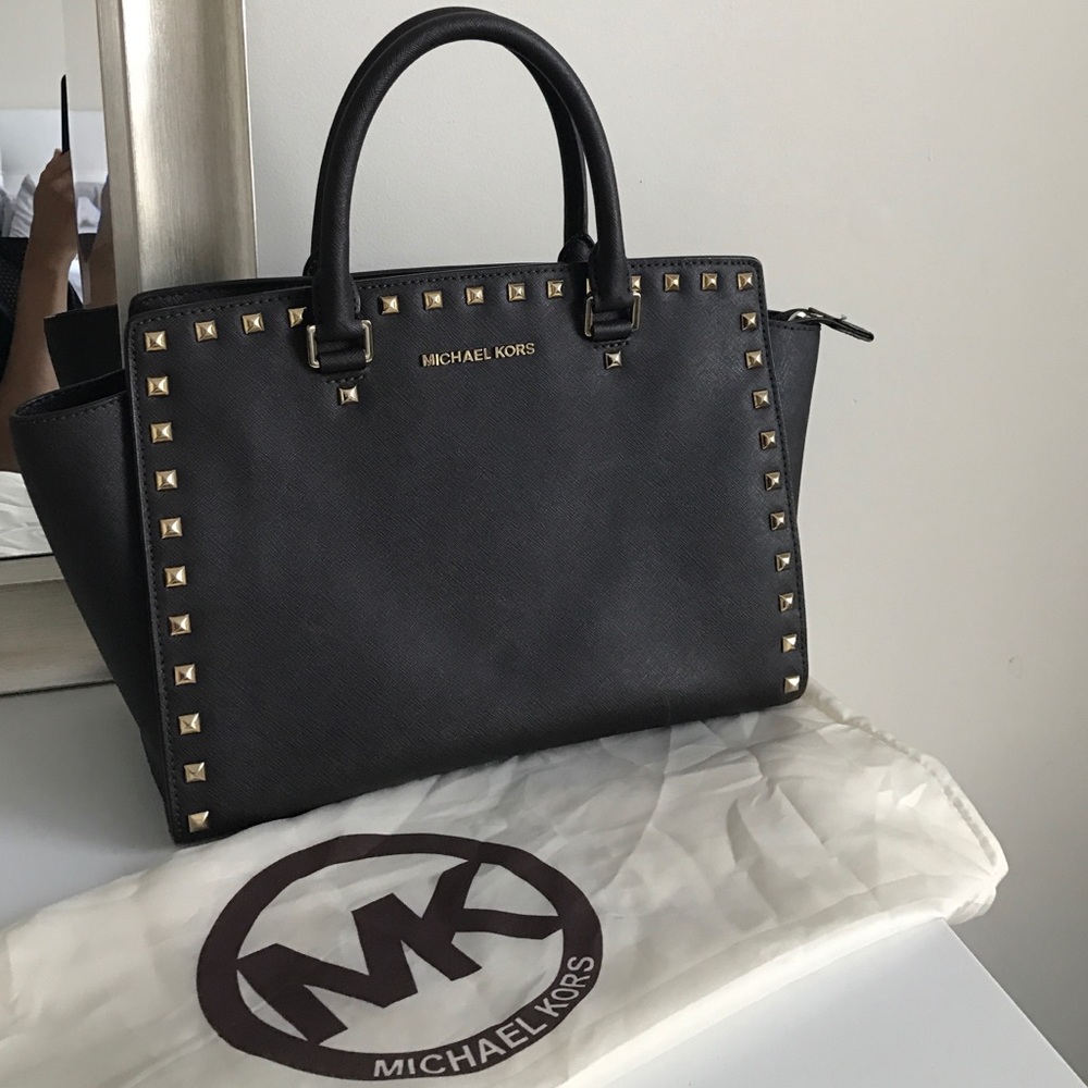 Michael Kors purse
