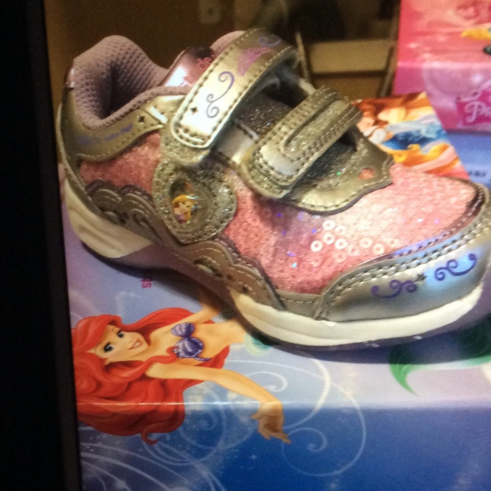 Brand-new Rapunzel sneakers light ups