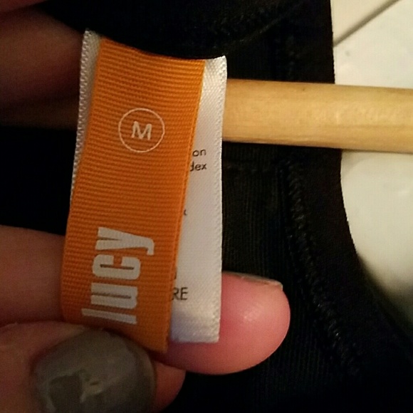 Lucy Racer back Athletic Tank Built in bra - Picture 3 of 3