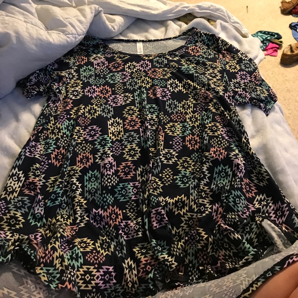 LuLaRoe perfect tee