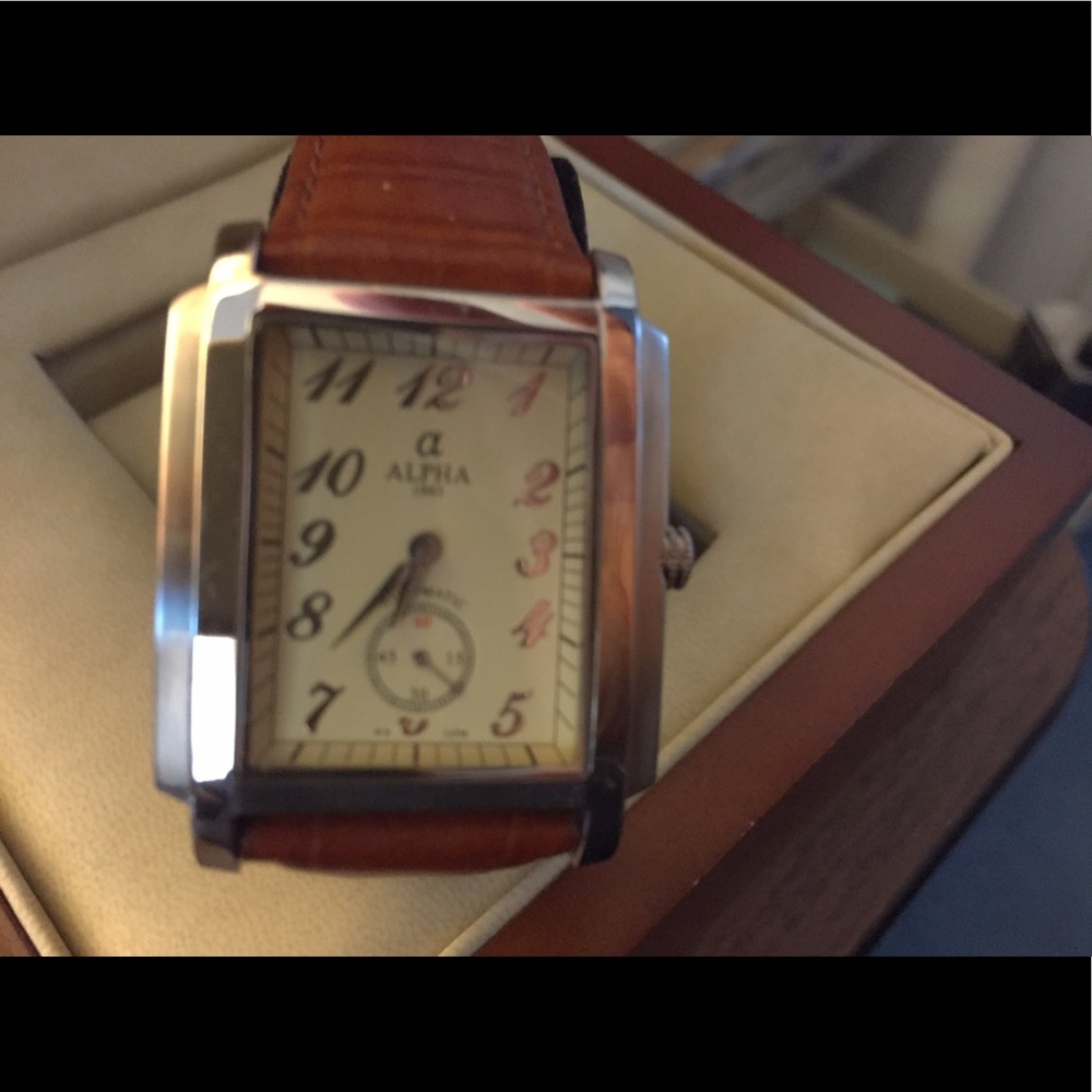 Tank watch - automatic