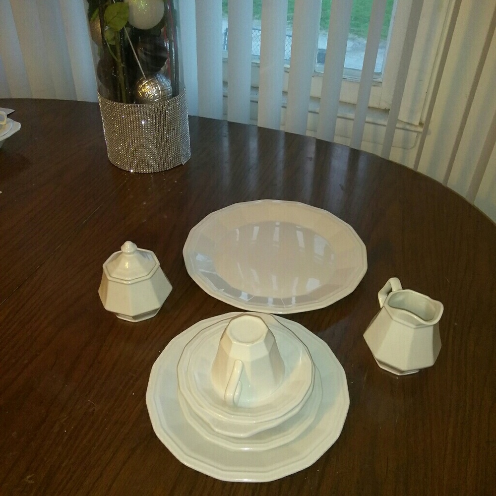 Complete china service for 8